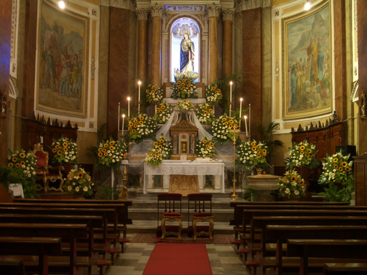 Moncada Piante Fiori E Addobbi Addobbo Con Girasoli Rose E Anturium Chiesa Madre Bagheria